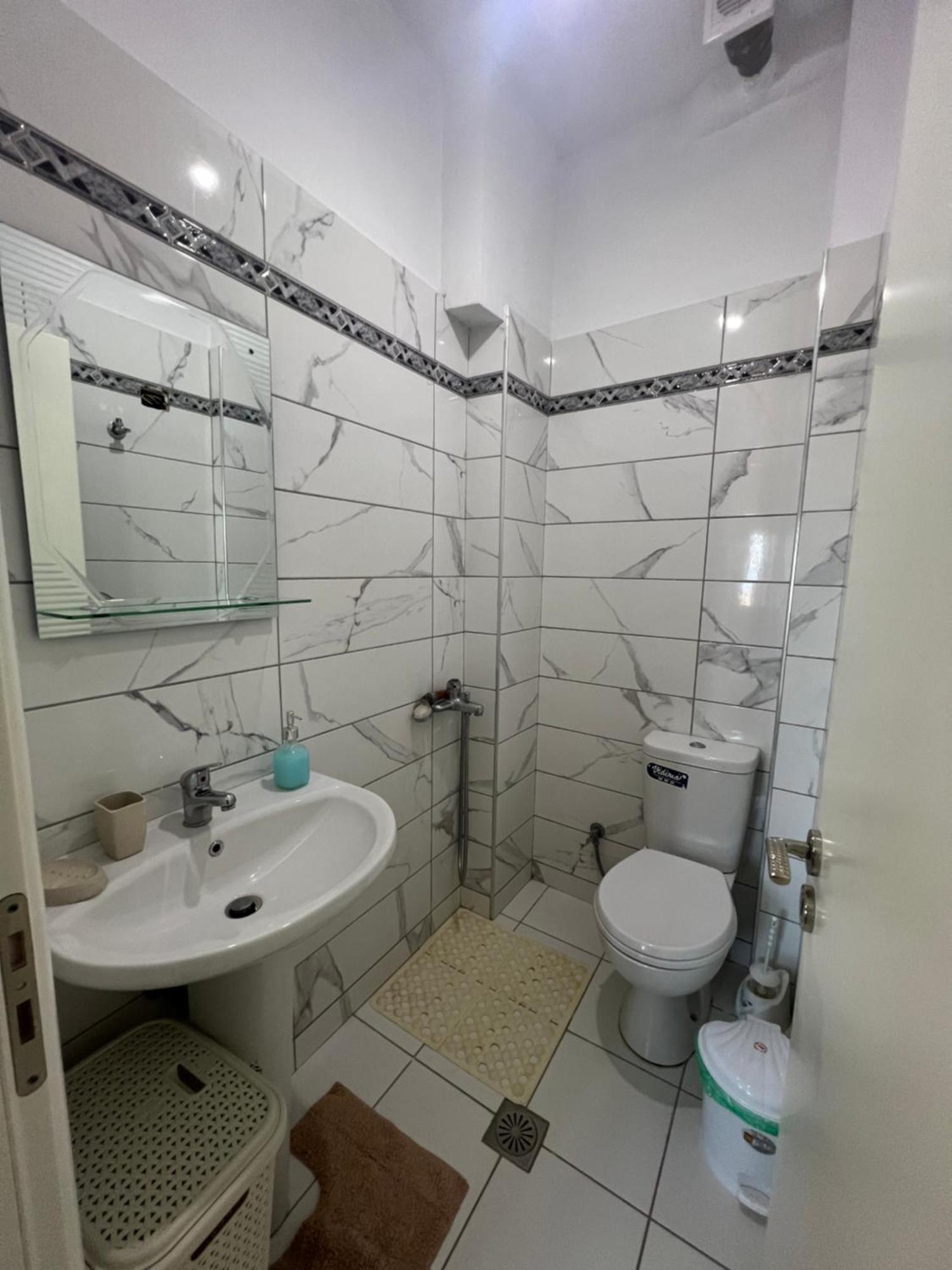 Apartments Eri Saranda Zewnętrze zdjęcie
